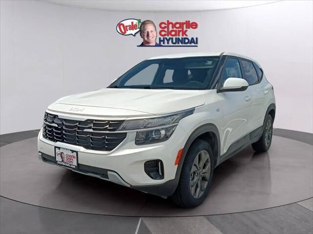 2025 Kia Seltos LX — photo 1 of 13