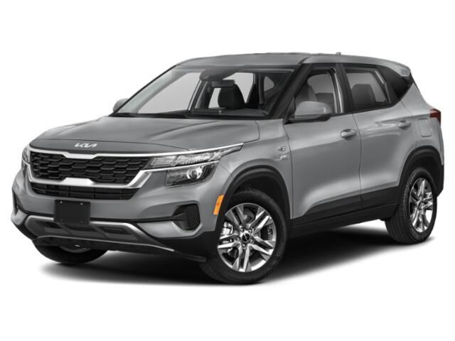 2022 Kia Seltos LX — photo 1 of 3