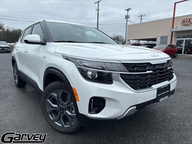 2025 Kia Seltos LX — photo 1 of 26