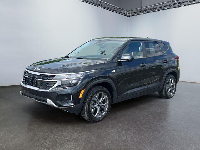 2024 Kia Seltos LX — photo 1 of 13