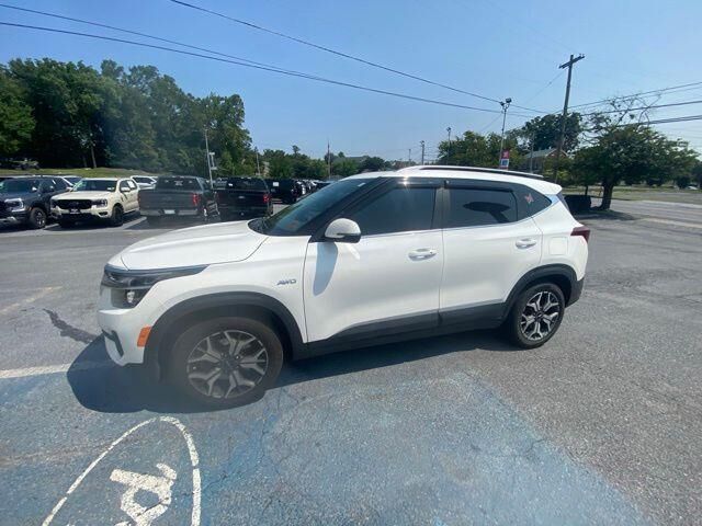 2022 Kia Seltos EX