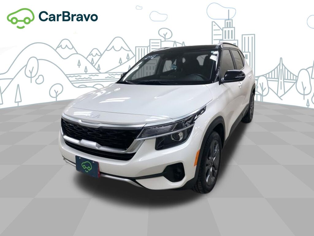 2023 Kia Seltos S — photo 1 of 6