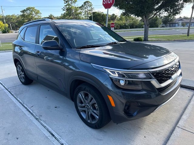 2023 Kia Seltos S — photo 1 of 13