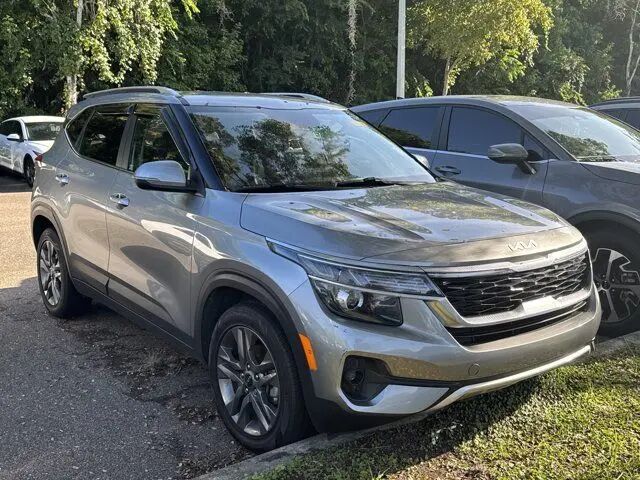 2023 Kia Seltos S — photo 1 of 11