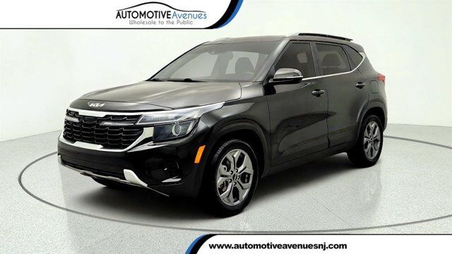 2024 Kia Seltos S — photo 1 of 3