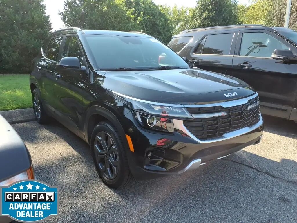 2024 Kia Seltos S — photo 1 of 37
