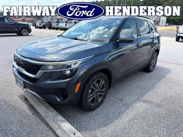 2023 Kia Seltos S — photo 1 of 2