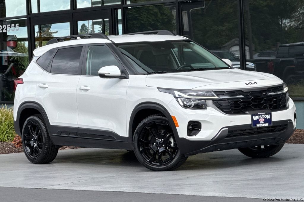 2025 Kia Seltos X-Line — photo 1 of 13