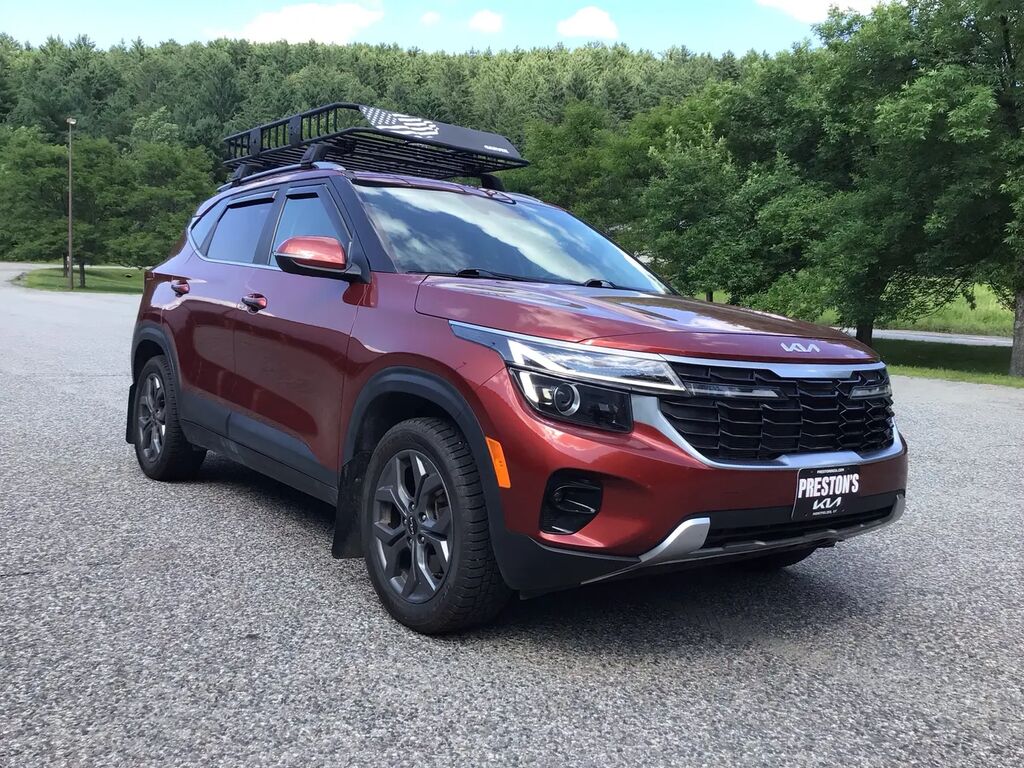 2024 Kia Seltos S — photo 1 of 13
