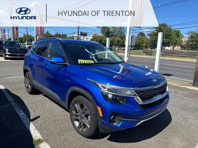 2021 Kia Seltos S — photo 1 of 4