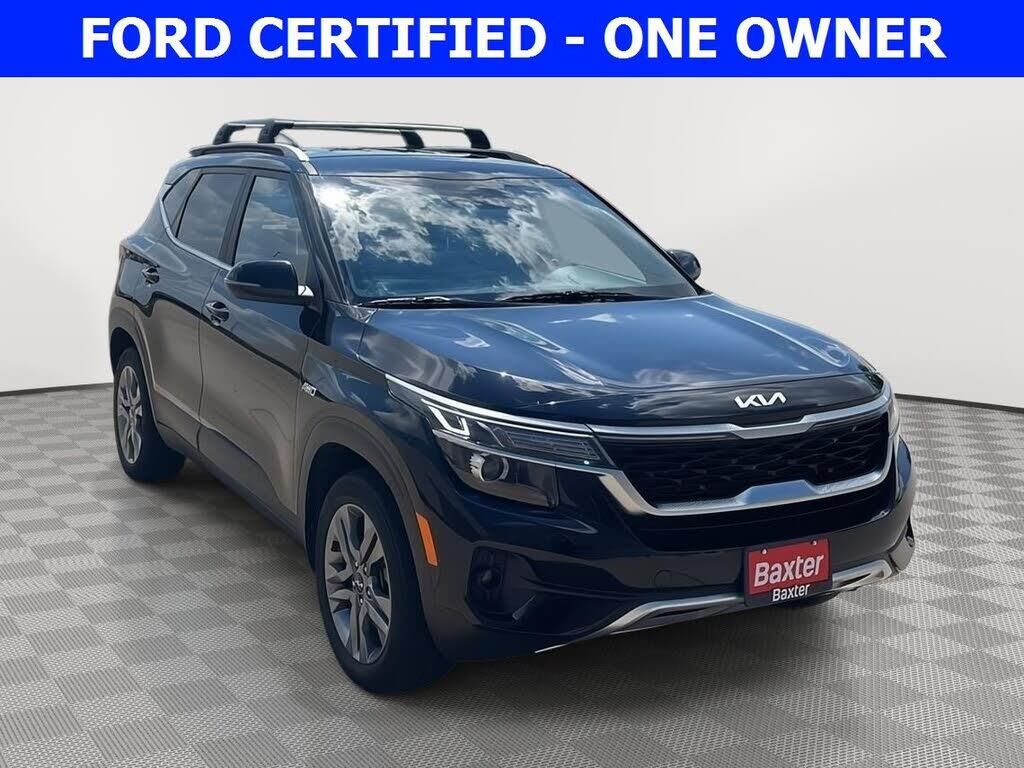2023 Kia Seltos S — photo 1 of 3