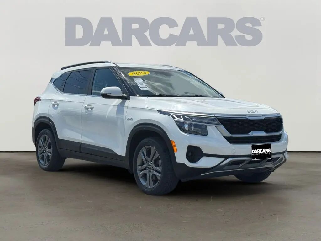 2023 Kia Seltos S — photo 1 of 26