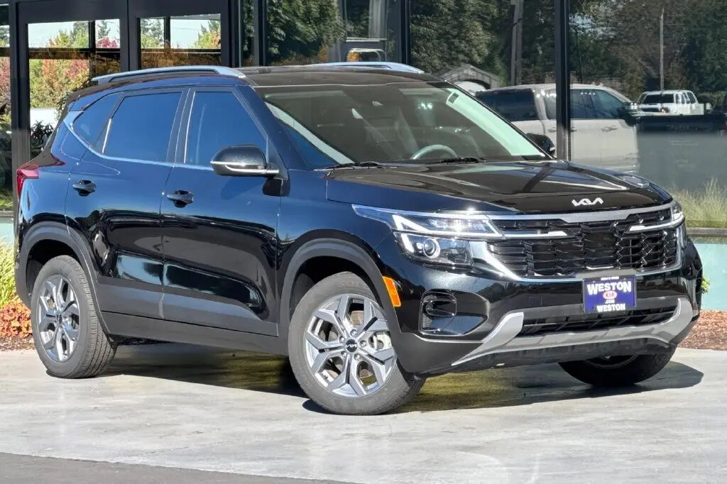 2024 Kia Seltos S — photo 1 of 13