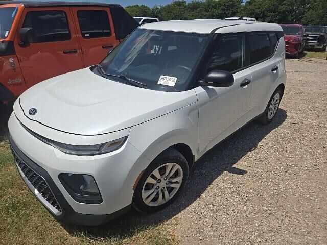 2021 Kia Soul LX — photo 1 of 4