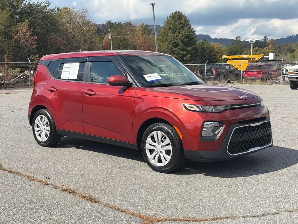 2022 Kia Soul LX — photo 1 of 13