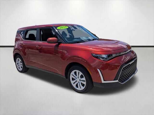 2023 Kia Soul LX — photo 1 of 13