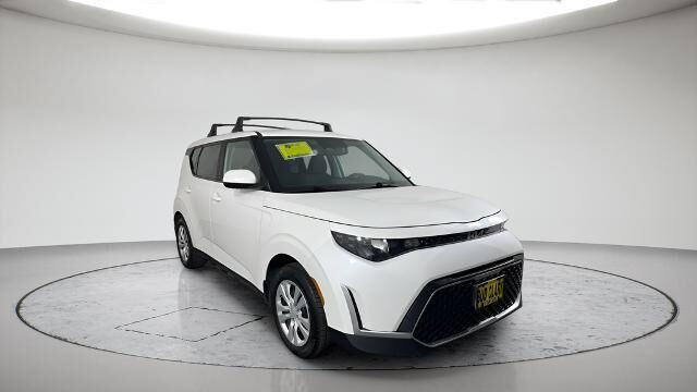 2023 Kia Soul LX — photo 1 of 39