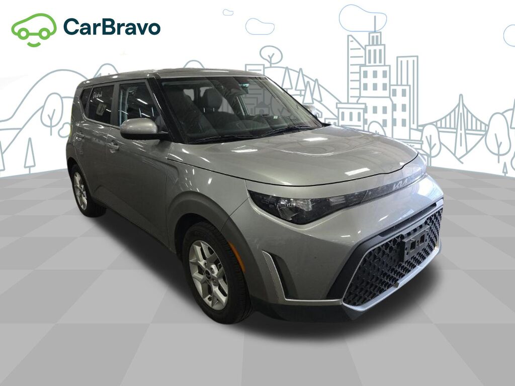 2023 Kia Soul LX — photo 1 of 6