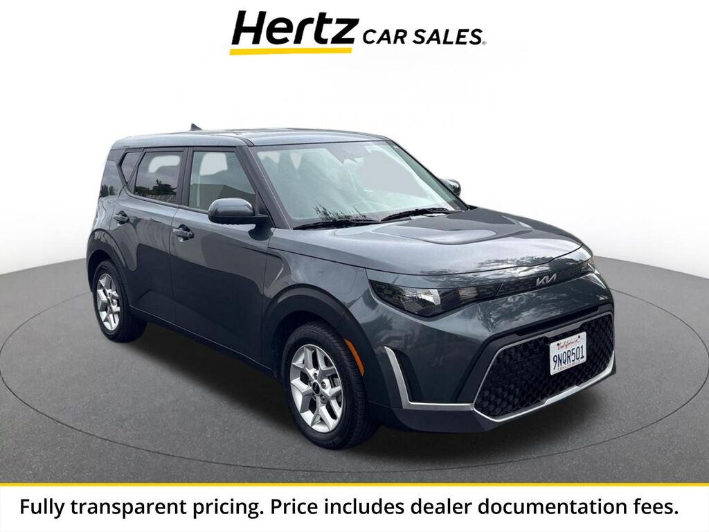 2025 Kia Soul LX — photo 1 of 2