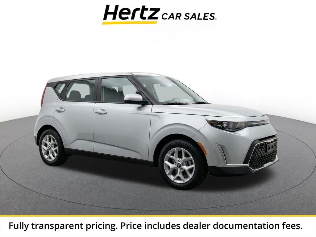 2025 Kia Soul LX — photo 1 of 2
