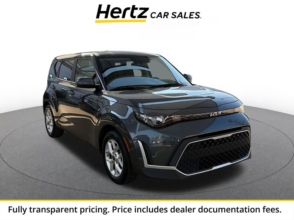 2025 Kia Soul LX — photo 1 of 13