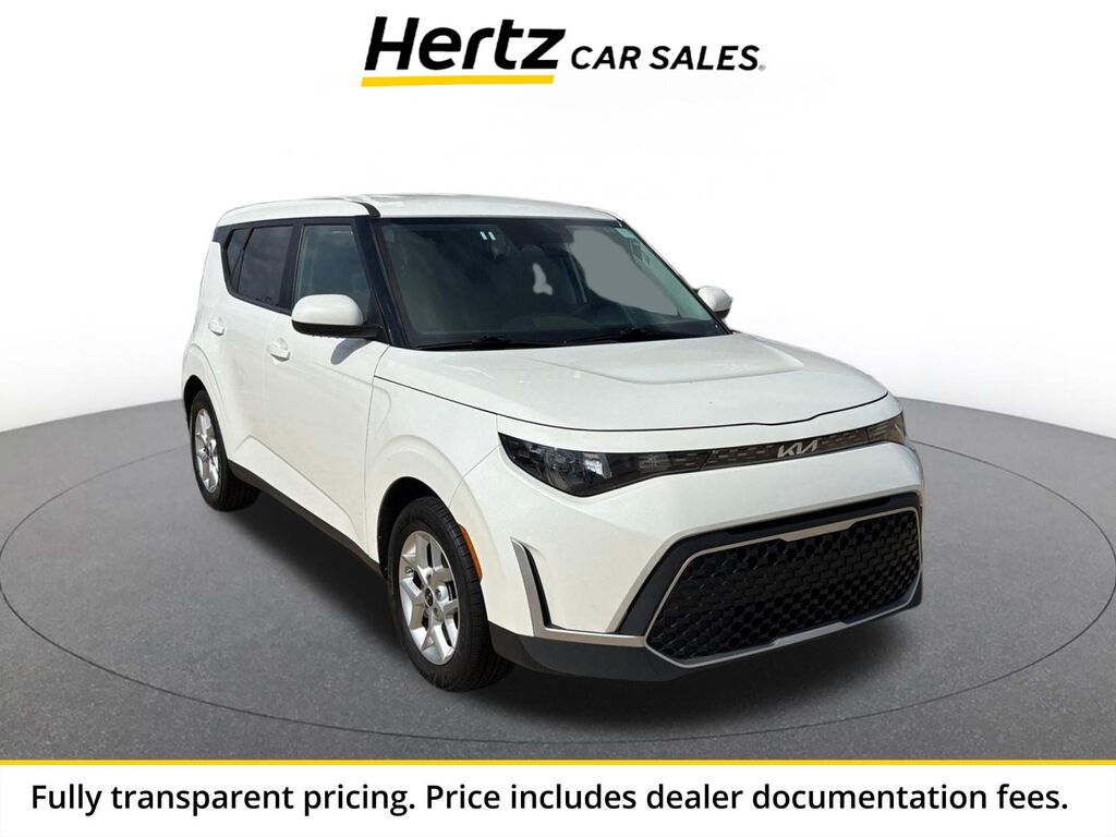 2025 Kia Soul LX — photo 1 of 13