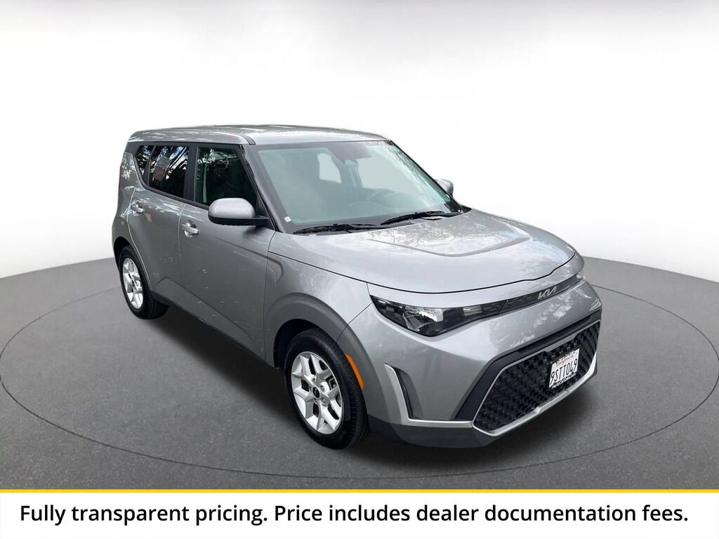 2025 Kia Soul LX — photo 1 of 1