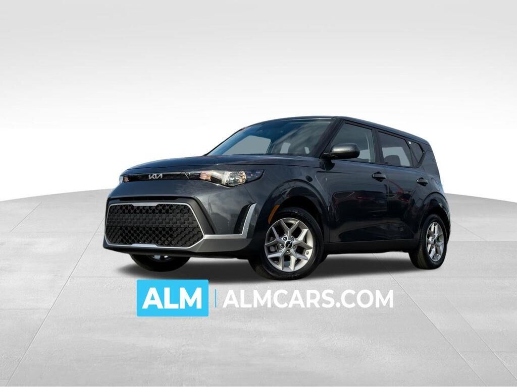 2025 Kia Soul LX — photo 1 of 13