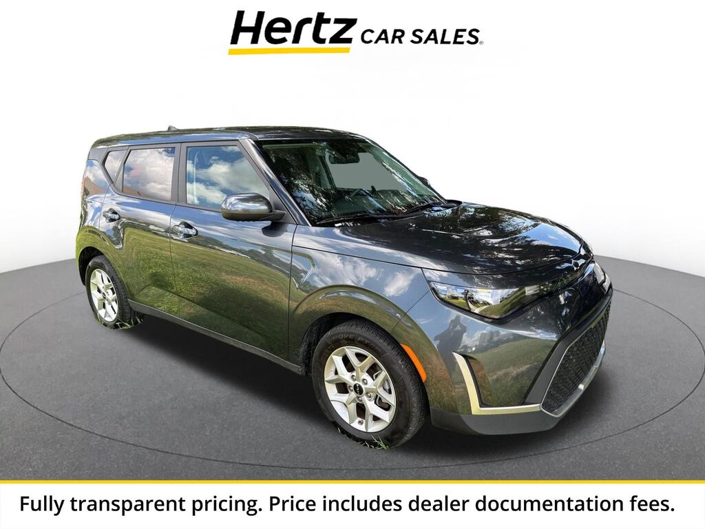 2025 Kia Soul LX — photo 1 of 2