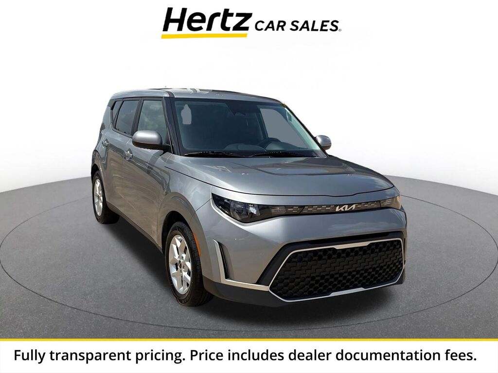 2025 Kia Soul LX — photo 1 of 13