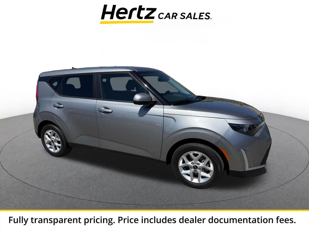 2025 Kia Soul LX — photo 1 of 2