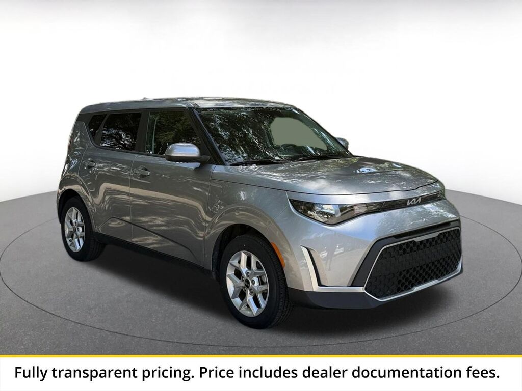 2025 Kia Soul LX — photo 1 of 1