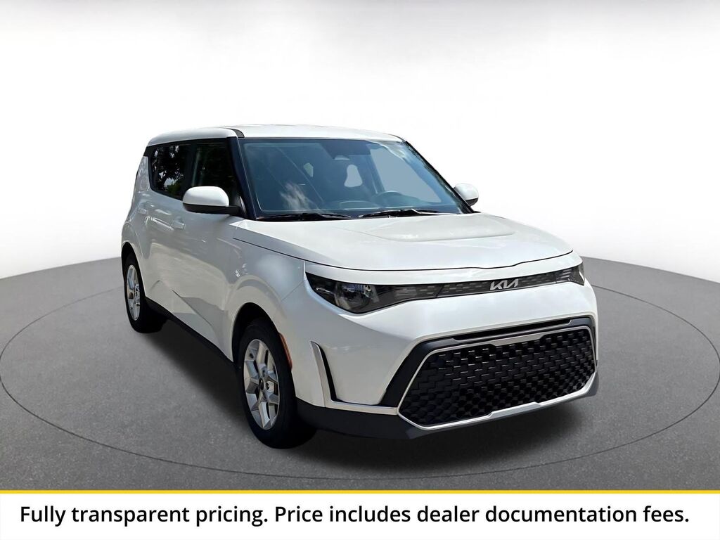 2025 Kia Soul LX — photo 1 of 1