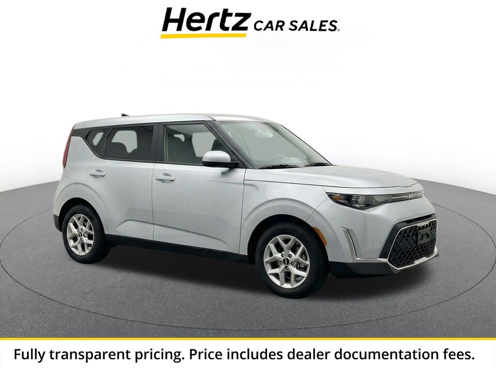 2025 Kia Soul LX — photo 1 of 2