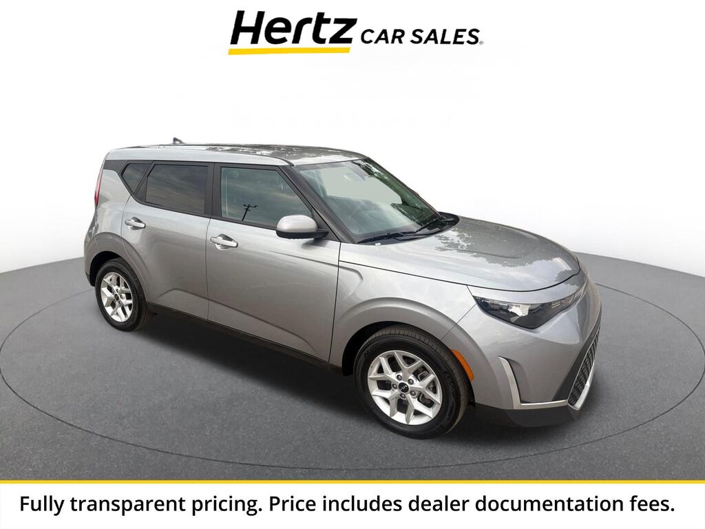 2025 Kia Soul LX — photo 1 of 2