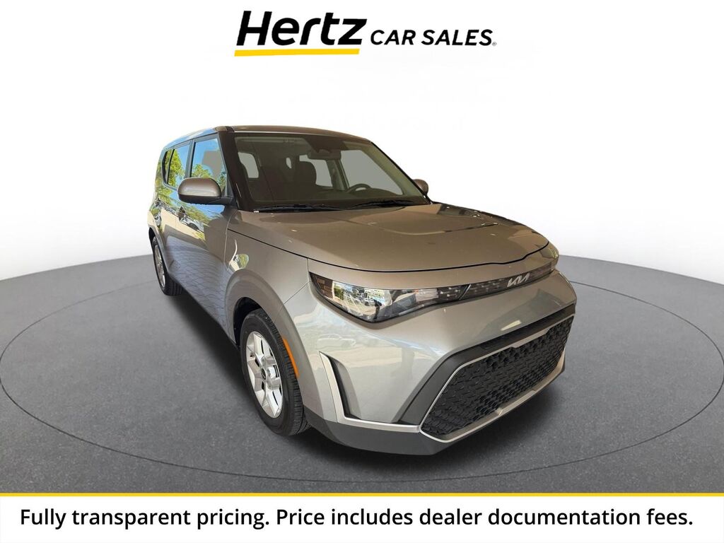 2025 Kia Soul LX — photo 1 of 2