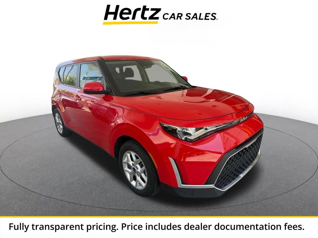 2025 Kia Soul LX — photo 1 of 2
