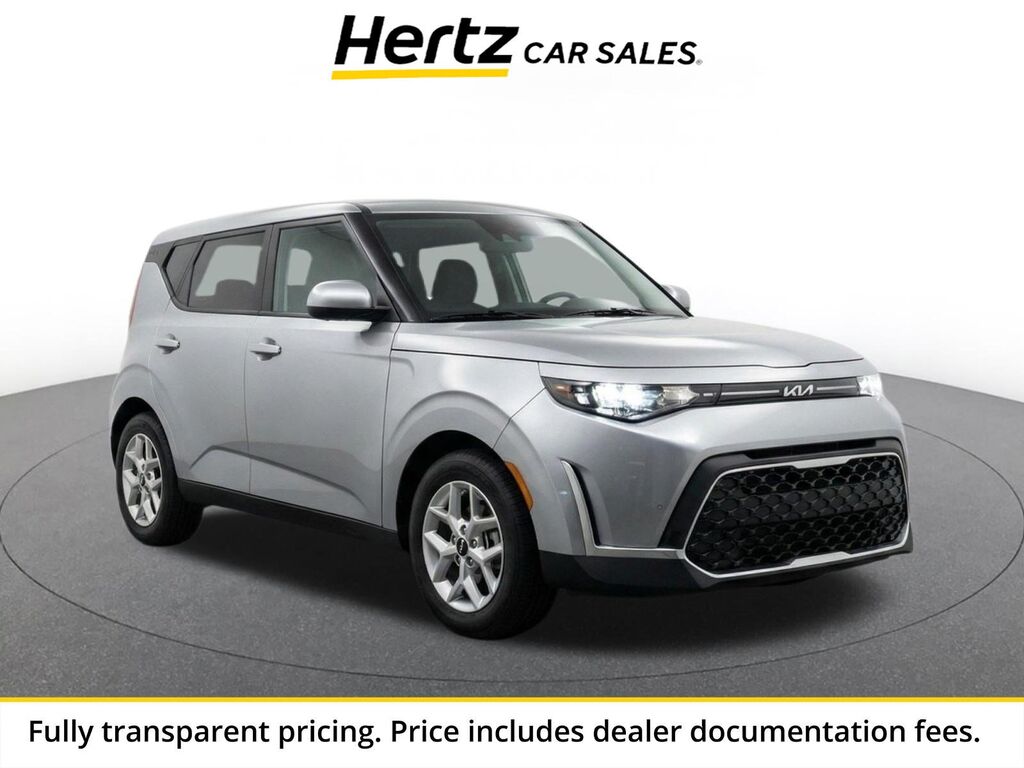 2025 Kia Soul LX — photo 1 of 10