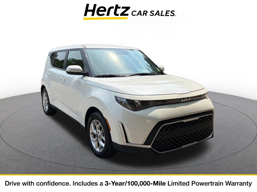 2025 Kia Soul LX — photo 1 of 11