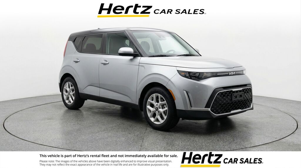 2025 Kia Soul LX — photo 1 of 3