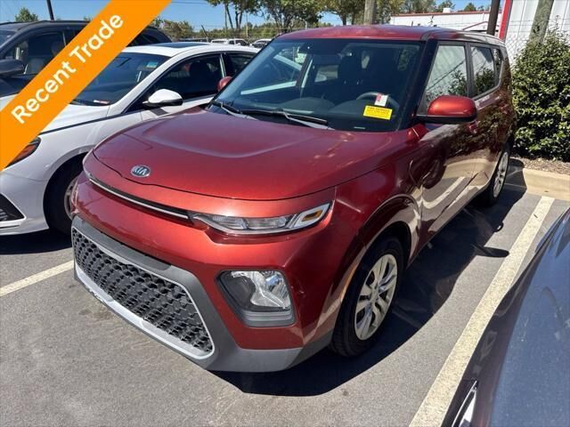 2020 Kia Soul LX — photo 1 of 4