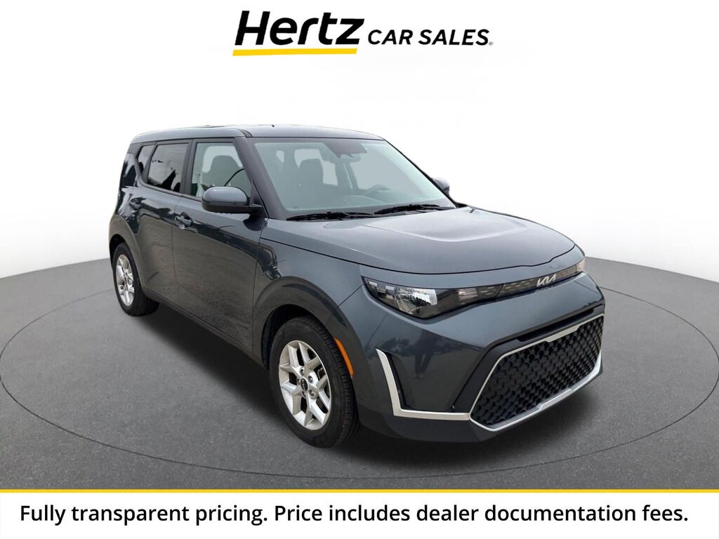 2025 Kia Soul LX — photo 1 of 2