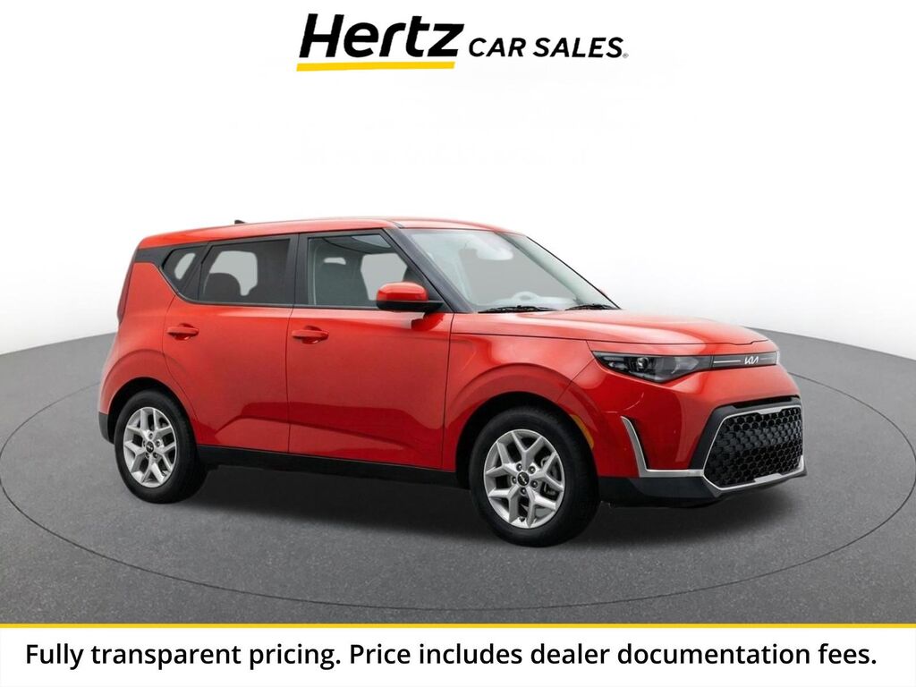2025 Kia Soul LX — photo 1 of 10