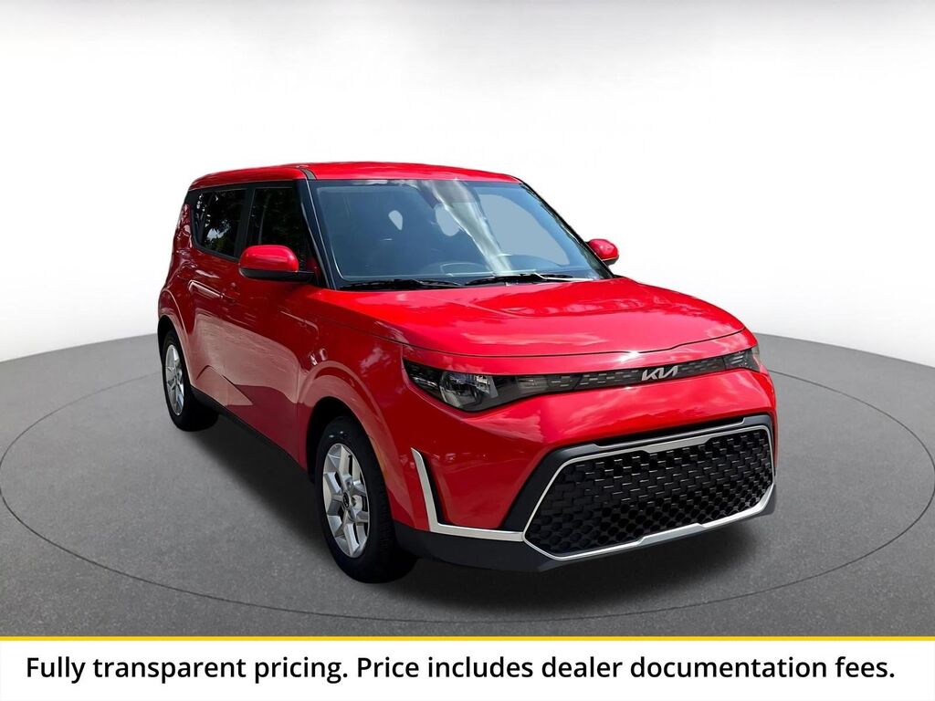 2025 Kia Soul LX — photo 1 of 2