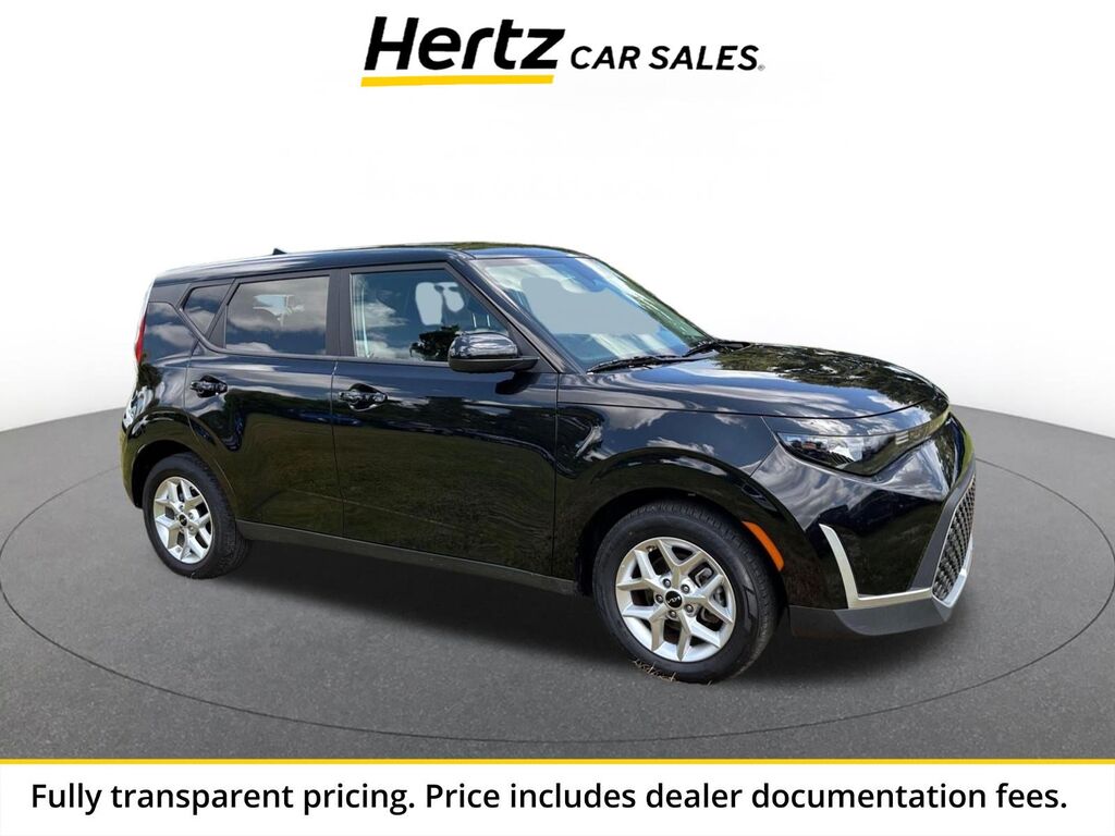 2025 Kia Soul LX — photo 1 of 2