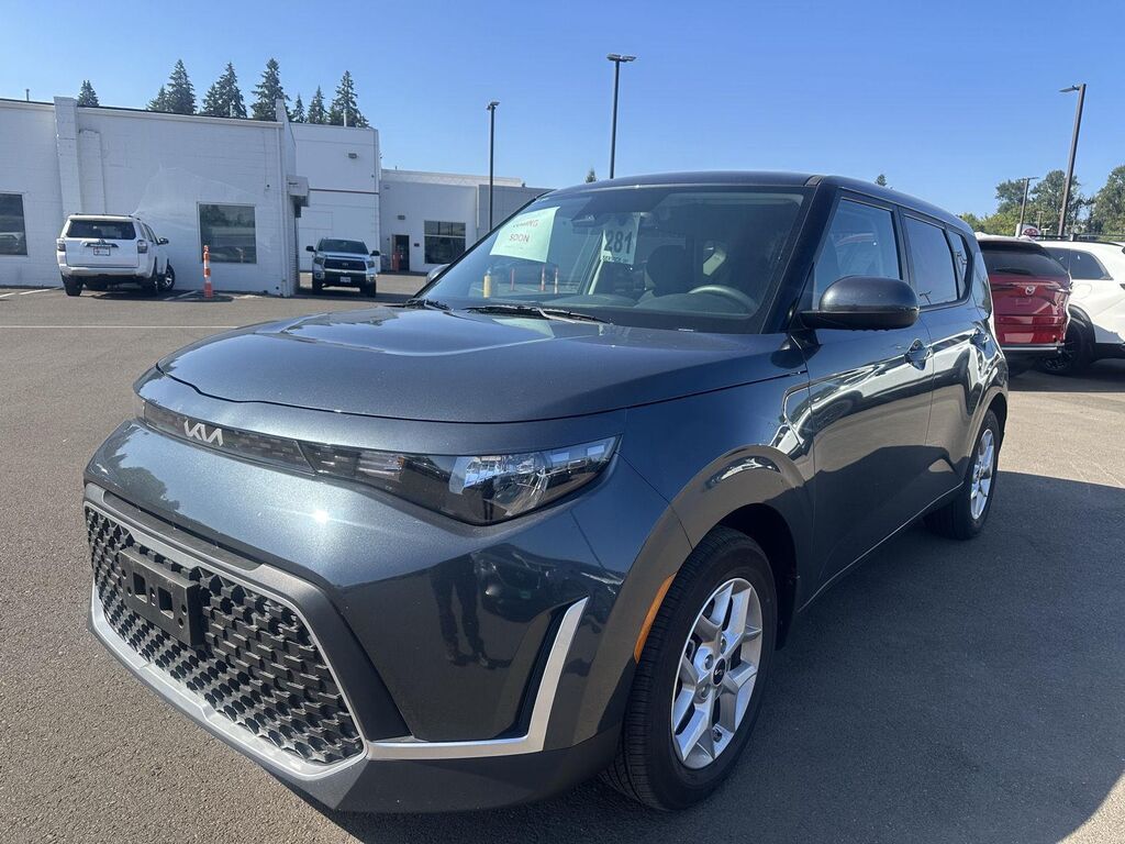 2025 Kia Soul S — photo 1 of 39