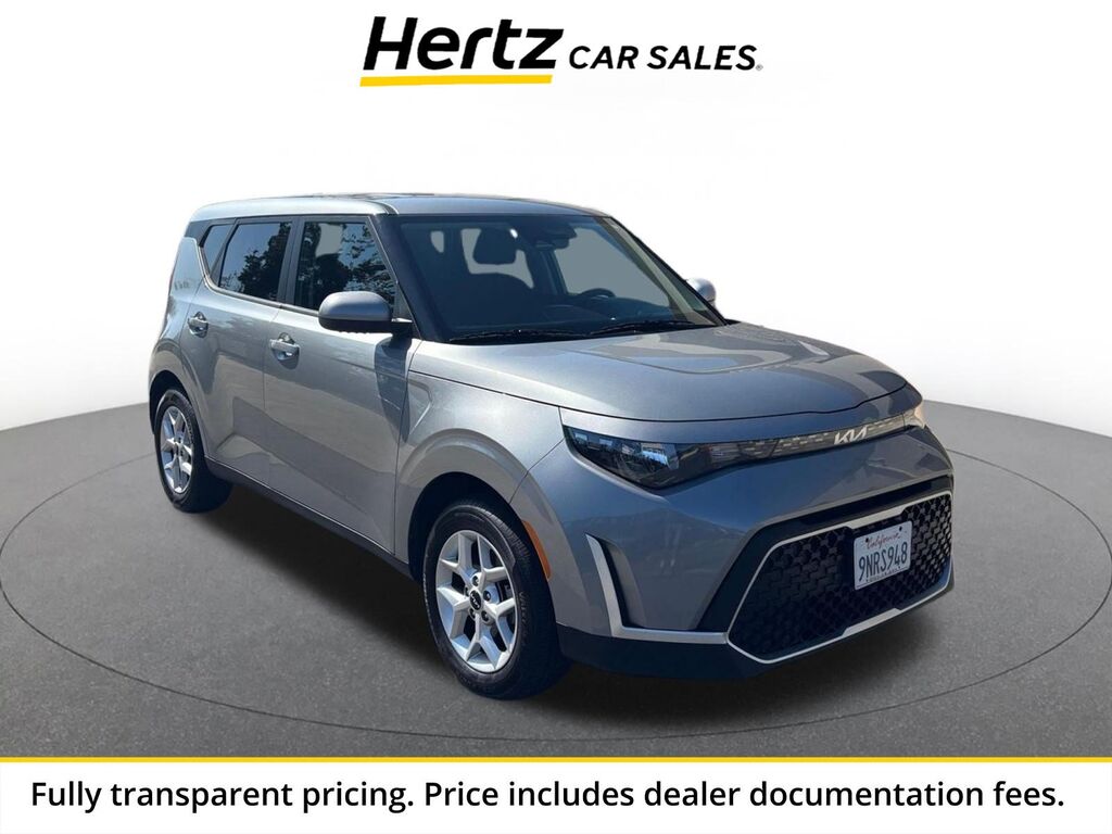 2025 Kia Soul LX — photo 1 of 2