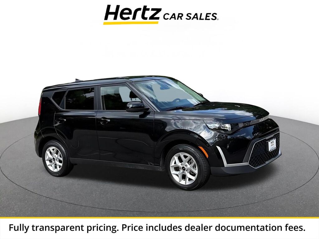 2025 Kia Soul LX — photo 1 of 2