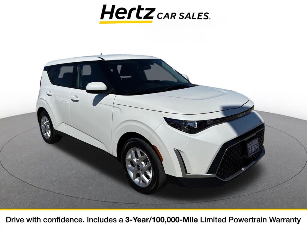 2025 Kia Soul LX — photo 1 of 11