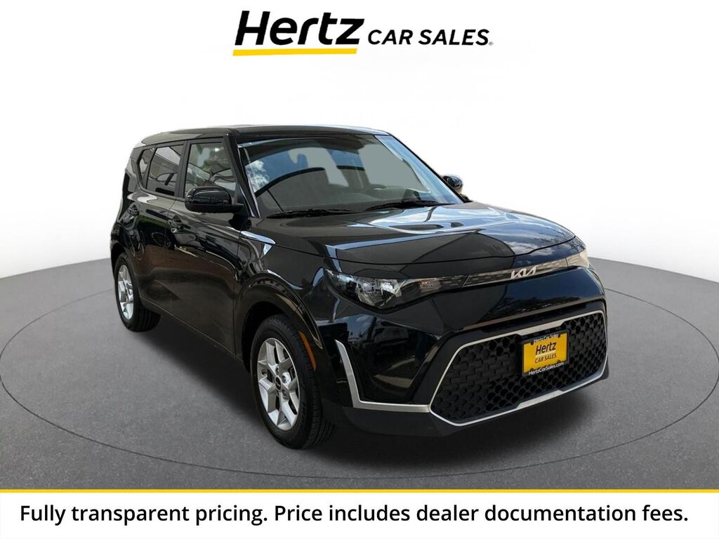 2025 Kia Soul LX — photo 1 of 13
